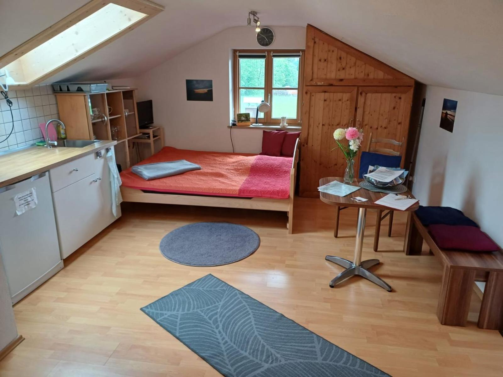 Apartment Moosblick Zwischen Bergen Und See Benediktbeuern Bagian luar foto